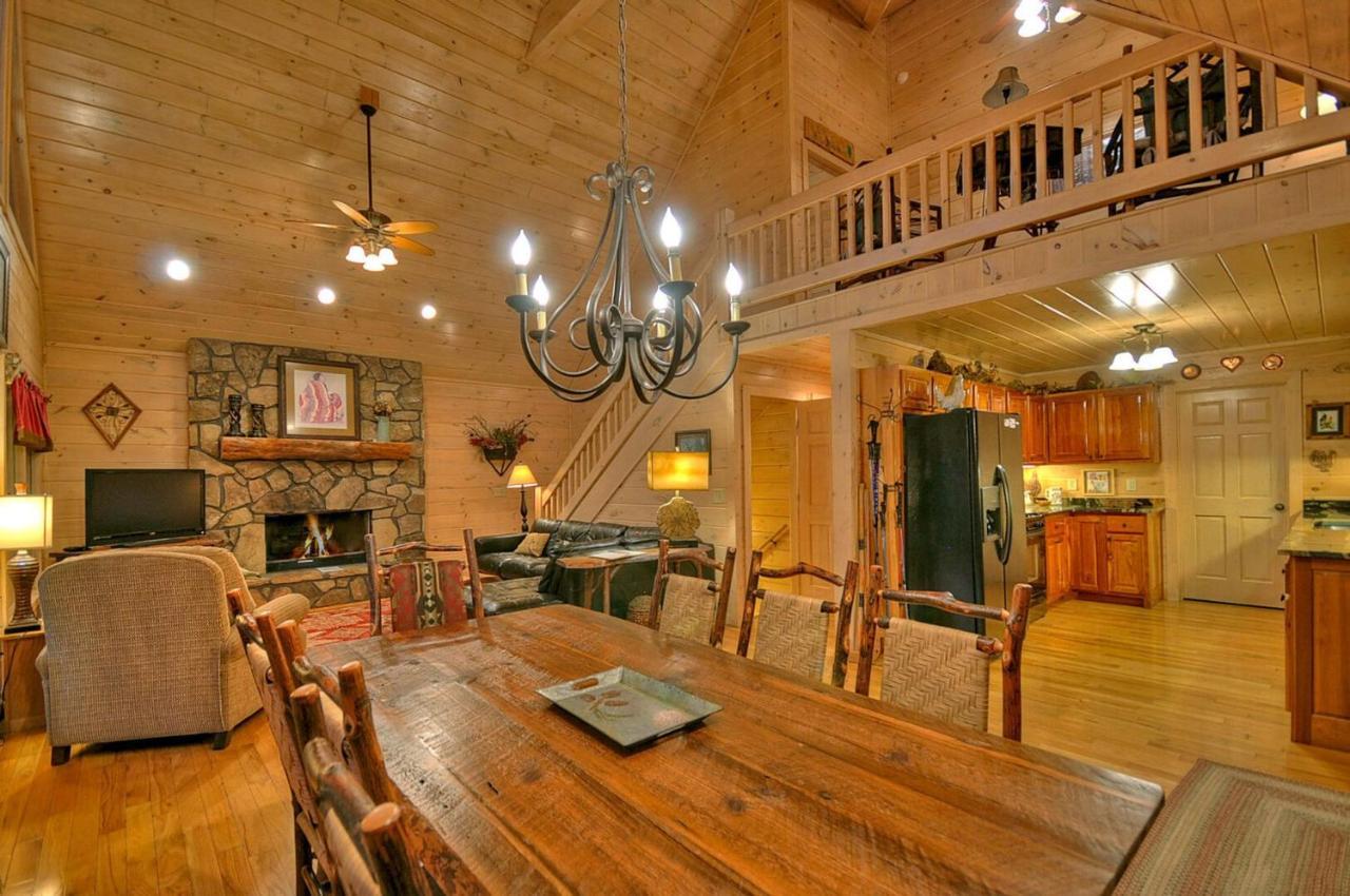 Aska Adventure Lodge Blue Ridge Bagian luar foto
